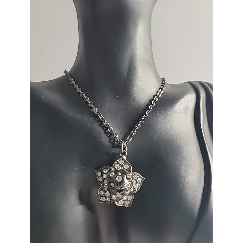 Black Gunmetal Rhinestone‎ Rose Pendant Necklace Floral Gothic Vintage Style
